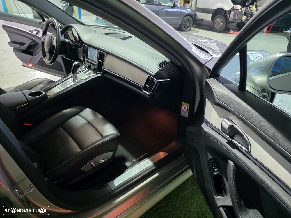 Porsche Panamera S Hybrid - 16
