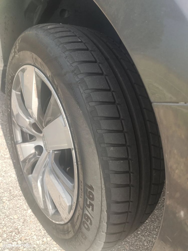 Peugeot 2008 1.6 BlueHDi Allure - 11