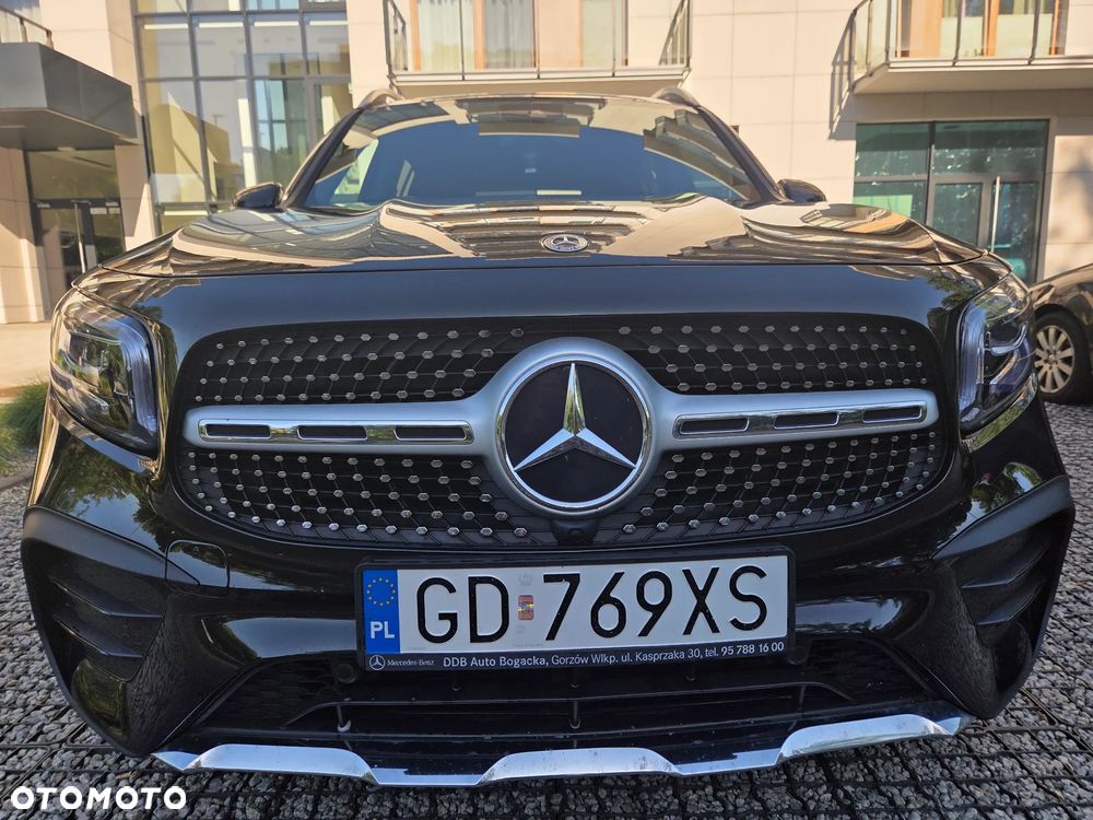 Mercedes-Benz GLB 250 4-Matic AMG Line 8G-DCT - 10