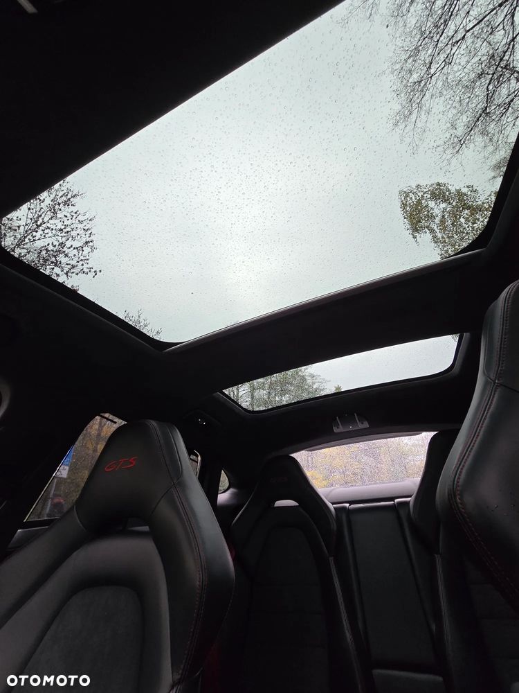 Porsche Panamera - 22