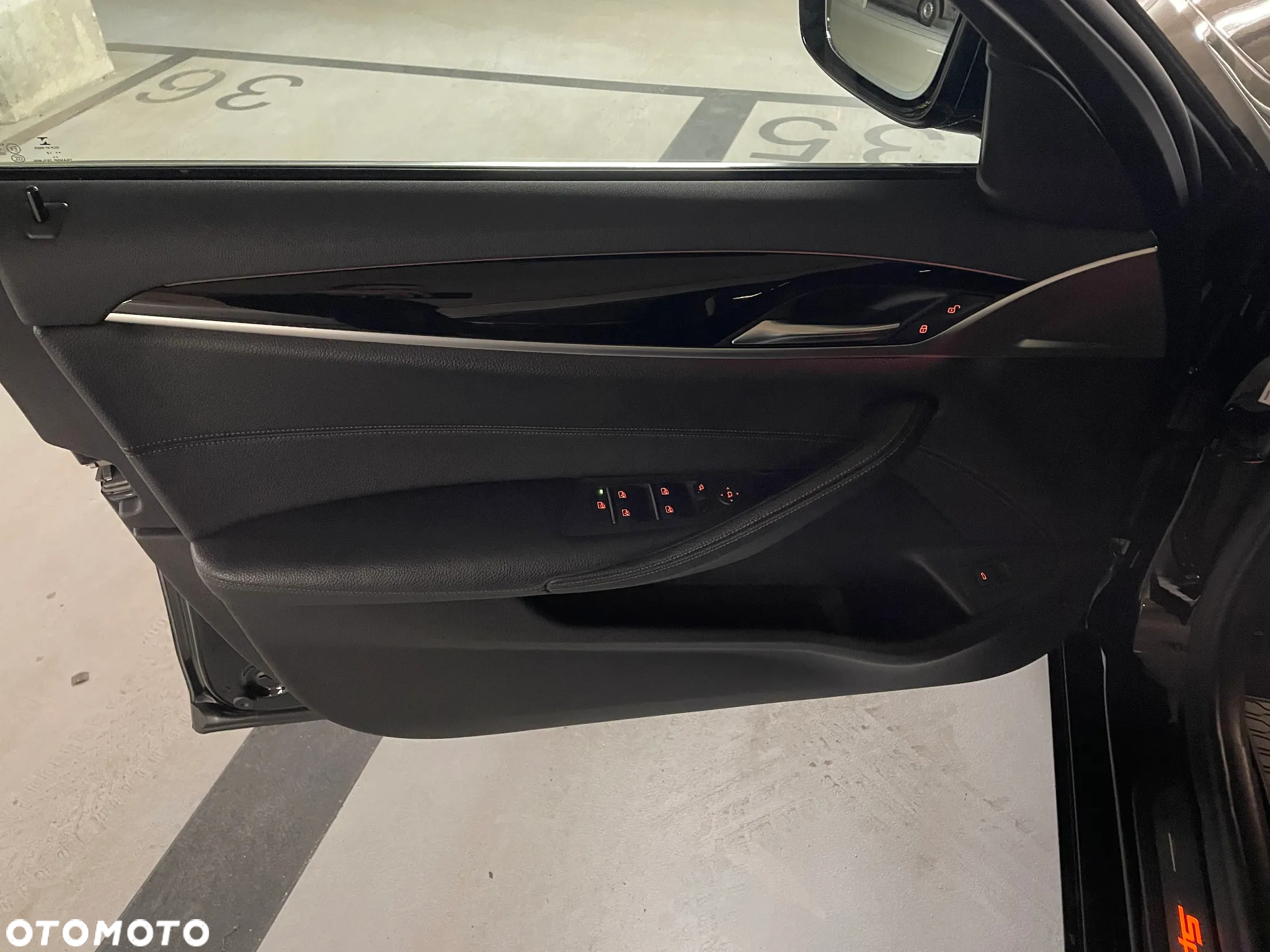 BMW Seria 5 518d Sport Line - 16