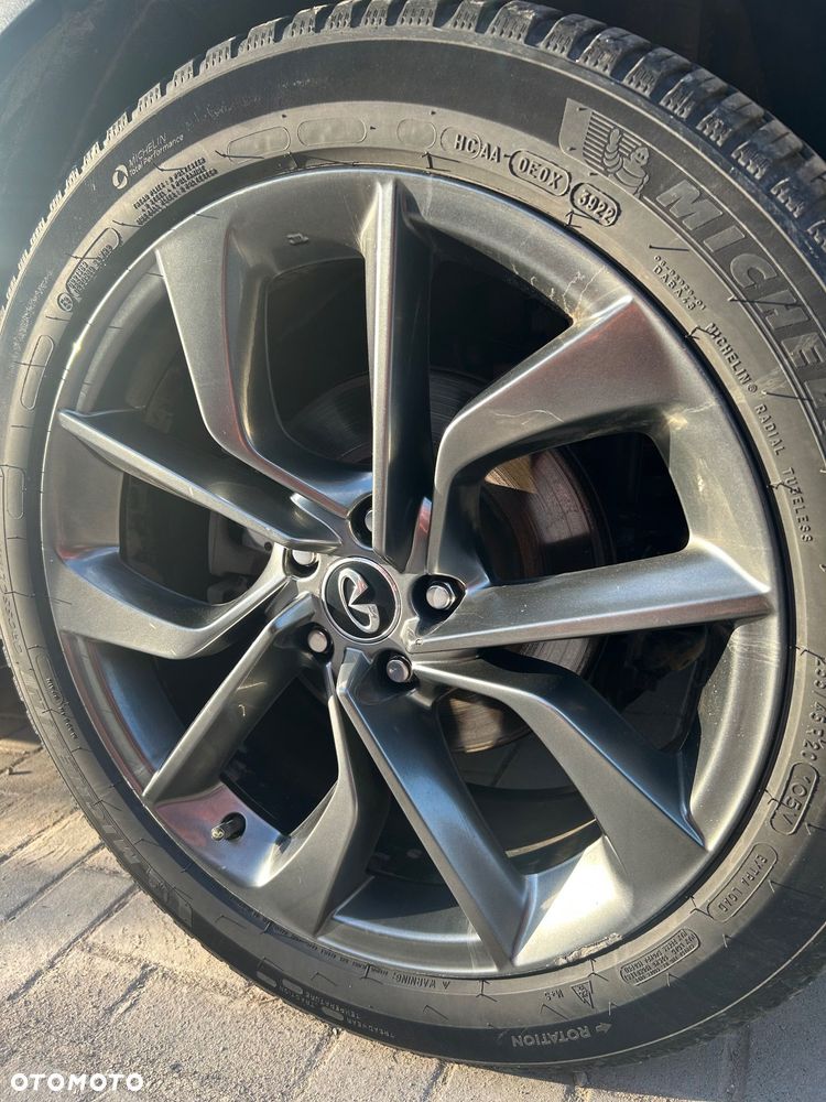 Infiniti Q50 - 24