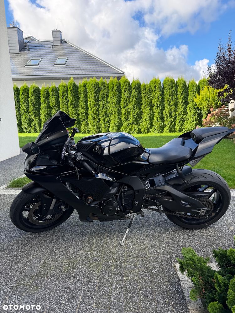 Yamaha R1