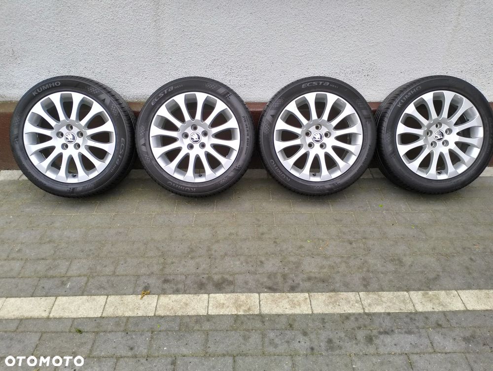 215 45 16 / 5x100 / SKODA Fabia AUDI A1  Vw Polo SEAT Ibiza / KUMHO / - 2