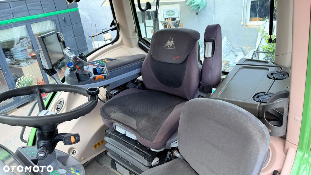 Fendt 828 Vario Profi Plus - 26