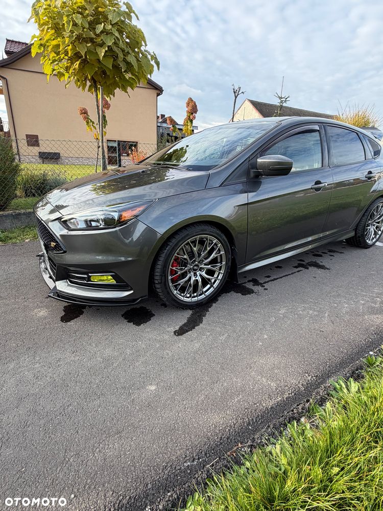 Ford Focus - 11