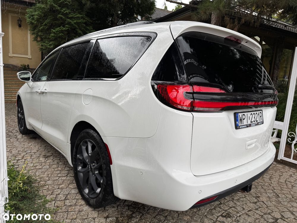 Chrysler Pacifica - 14