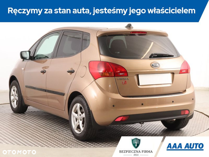 Kia Venga - 5