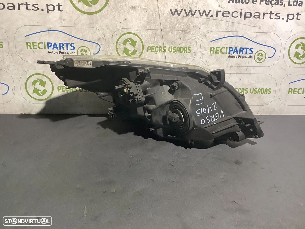 Ótica esquerda Toyota Verso - 2