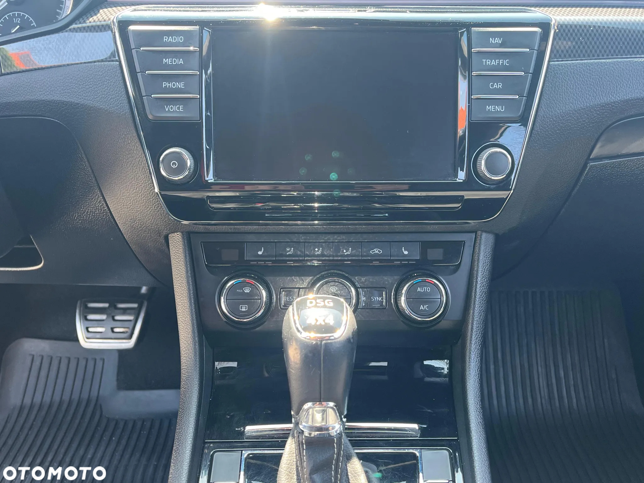 Skoda Superb 2.0 TDI 4x4 Sportline DSG - 32
