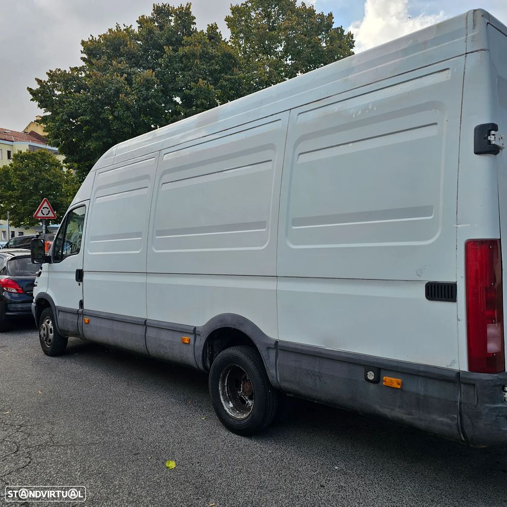 Iveco 35 C 13 Isótermica - 2