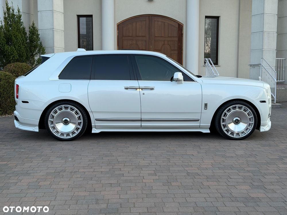 Rolls-Royce Cullinan - 4
