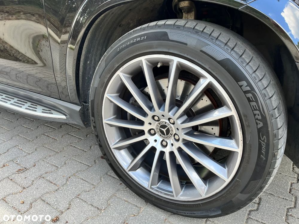 Mercedes-Benz GLE 300 d 4-Matic - 24