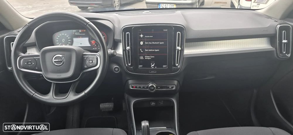 Volvo XC 40 1.5 T3 Momentum Geartronic - 10