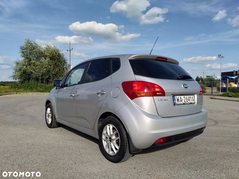 Kia Venga 1.4 L - 6