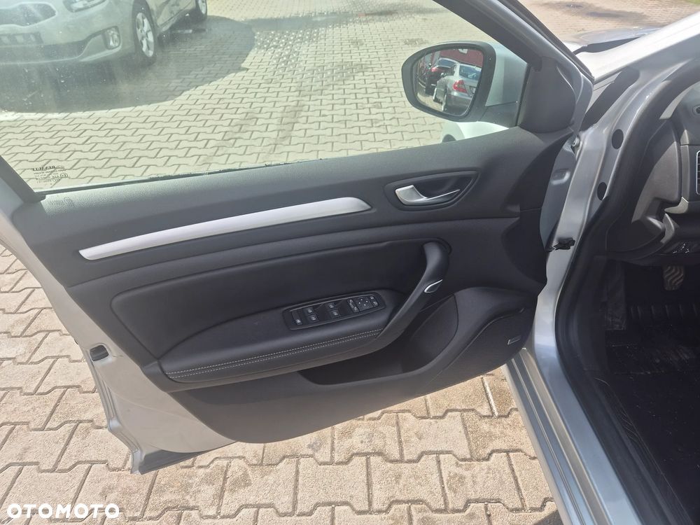 Renault Megane 1.3 TCe FAP Intens - 12