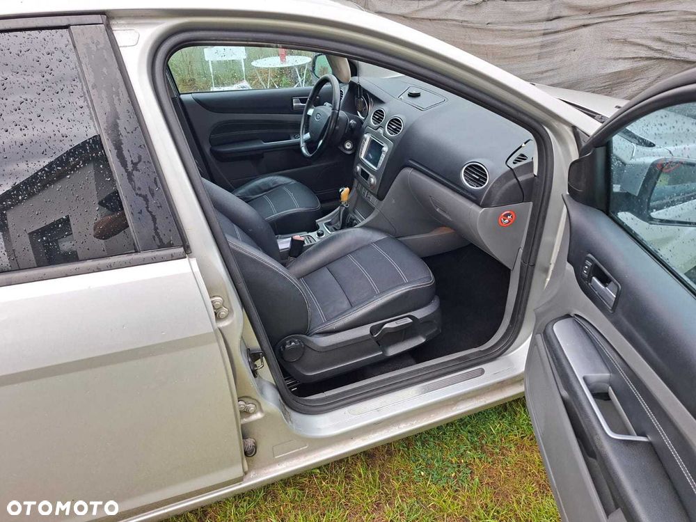 Ford Focus - 8