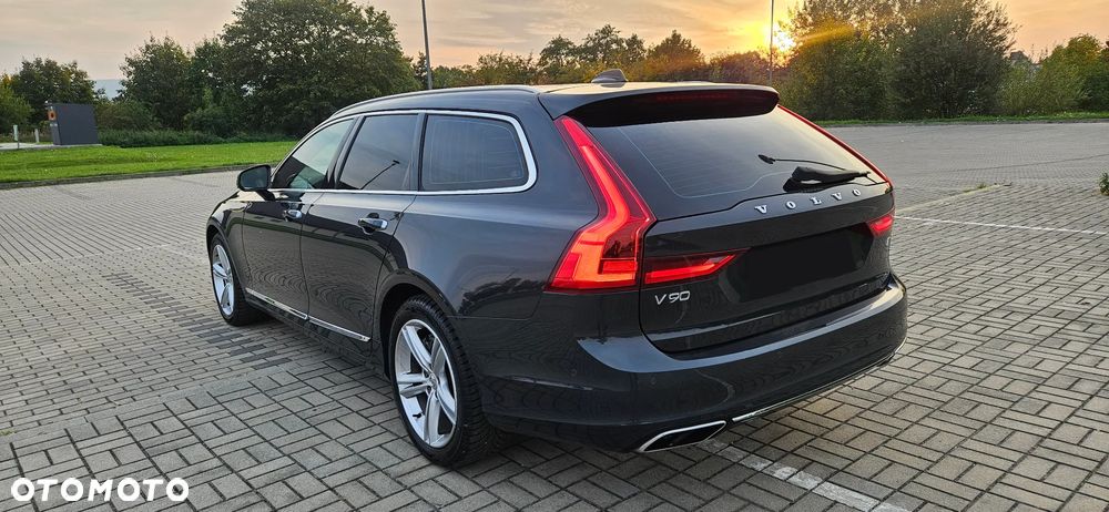 Volvo V90