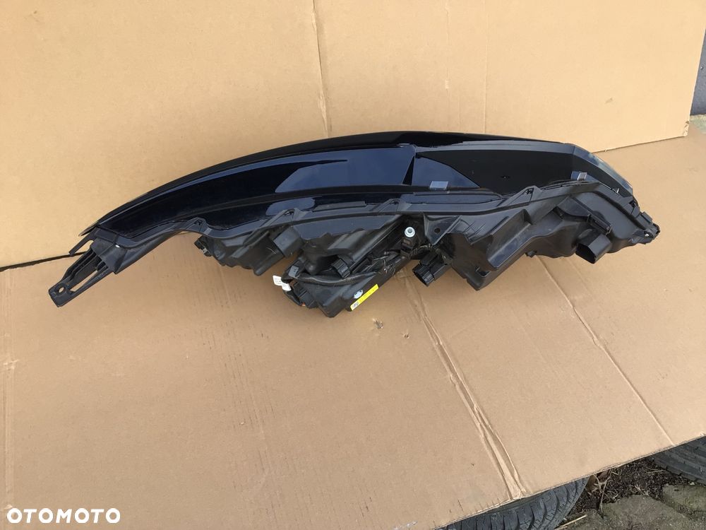 Lampa przednia lewa Nissan Qashqai J12 - 3