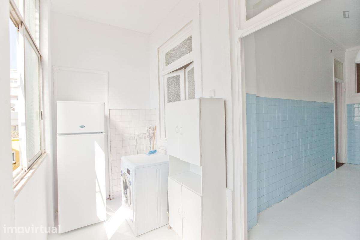 Quarto - localizado em Arroios Lisbon - Grande imagem: 4/14