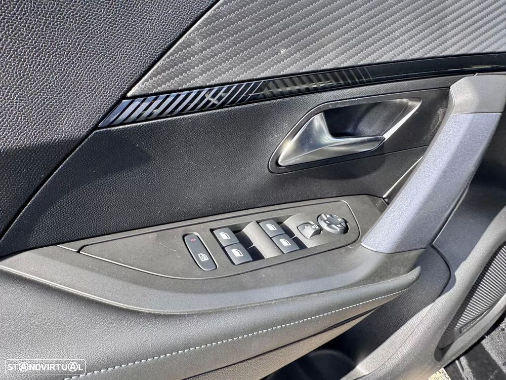 Peugeot e-2008 50 kWh Allure Pack - 15