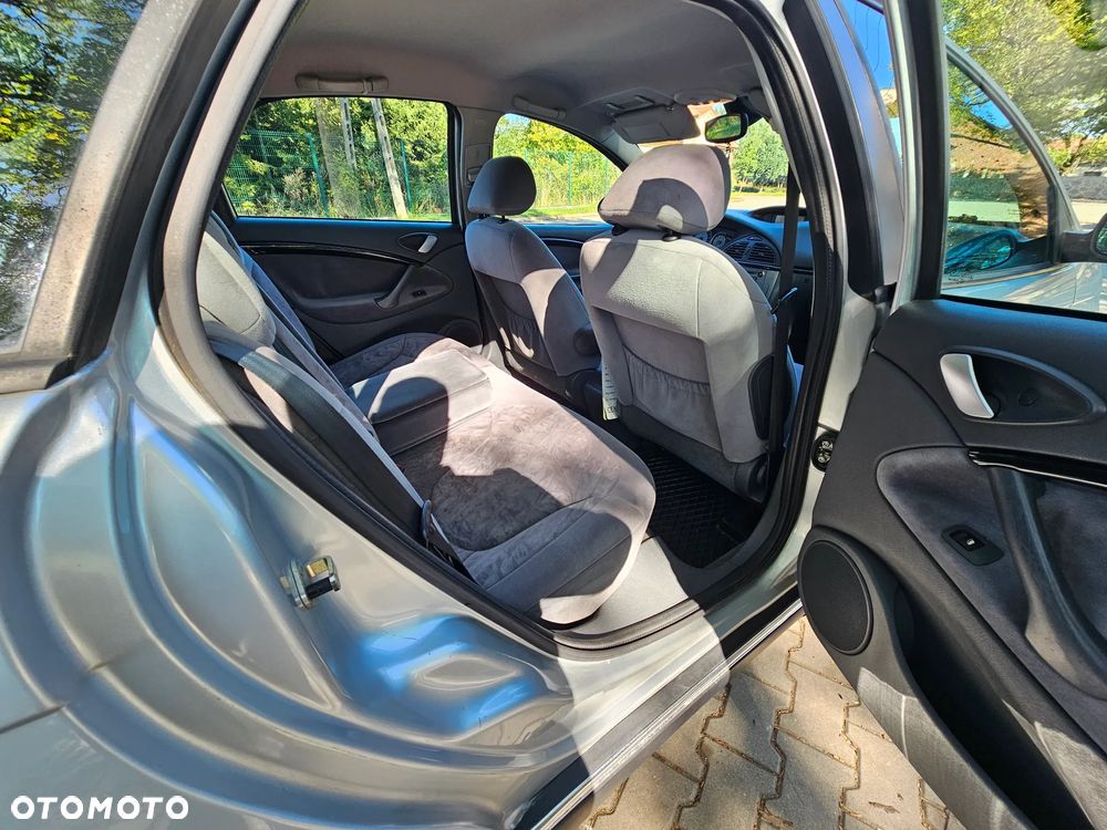 Citroën C5 1.6 HDi Dynamique - 9