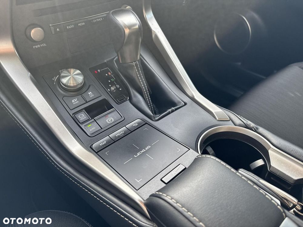 Lexus NX 300h Elegance AWD - 17