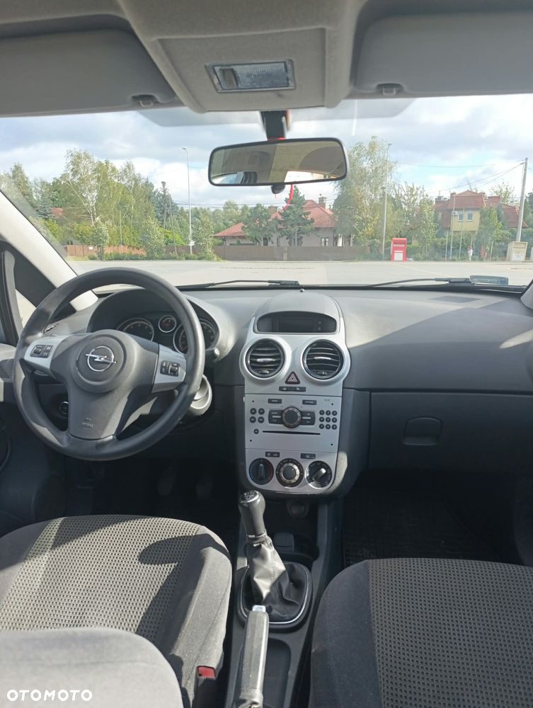Opel Corsa 1.2 16V Essentia - 15