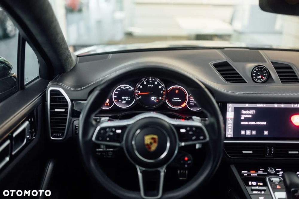 Porsche Cayenne GTS - 20