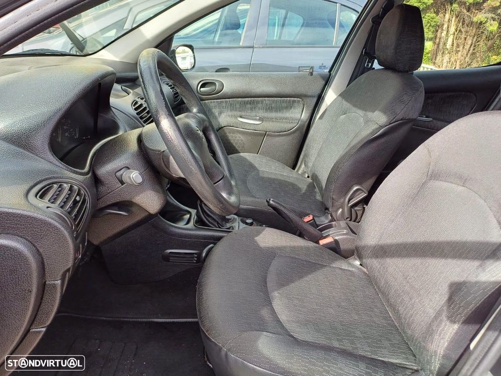 Peugeot 206 1.1 XR - 4