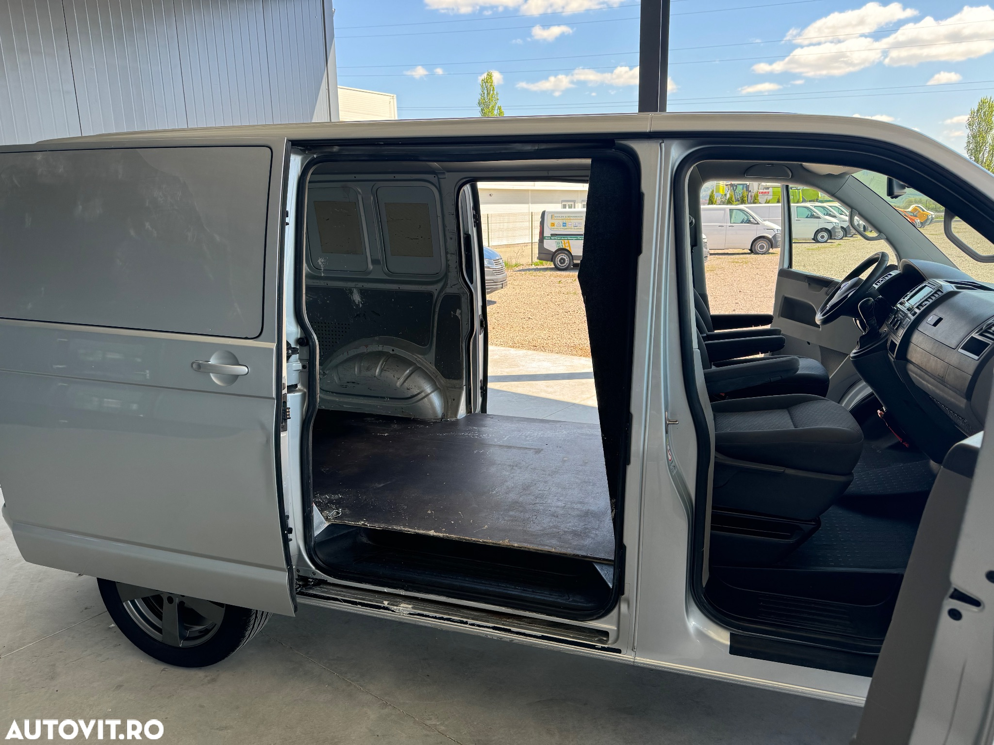 Volkswagen Transporter - 5