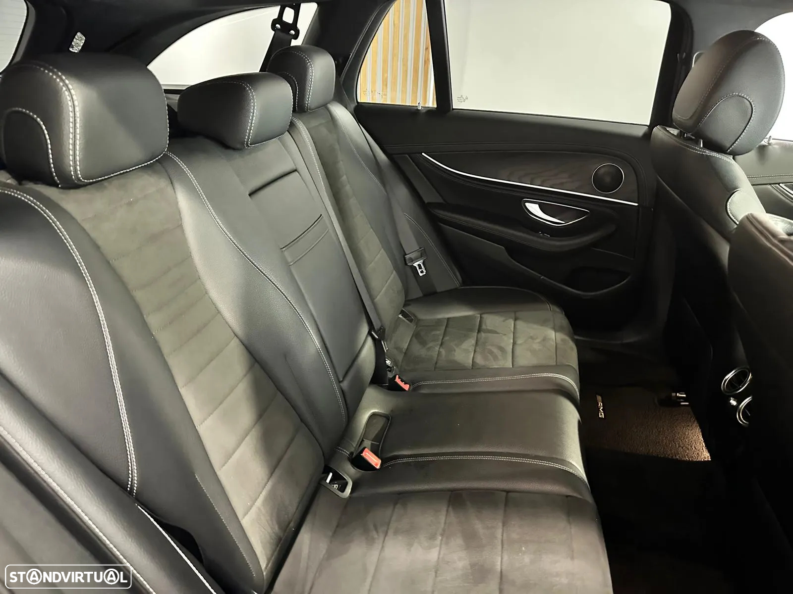 Mercedes-Benz E 300 d AMG 7L - 13