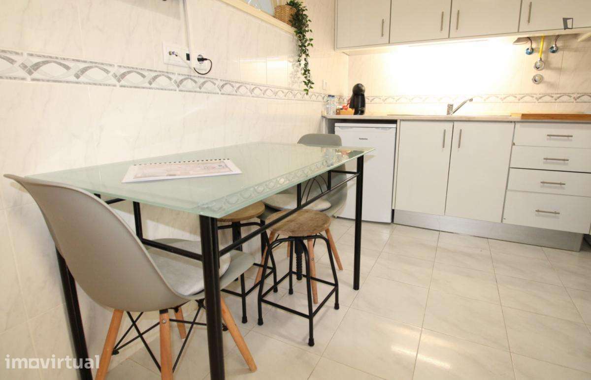 Apartamento com 2 quartos - localizado em Olaias Lisbon - Grande imagem: 2/14