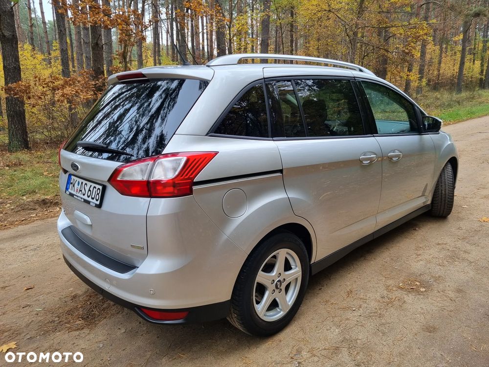 Ford Grand C-MAX - 28