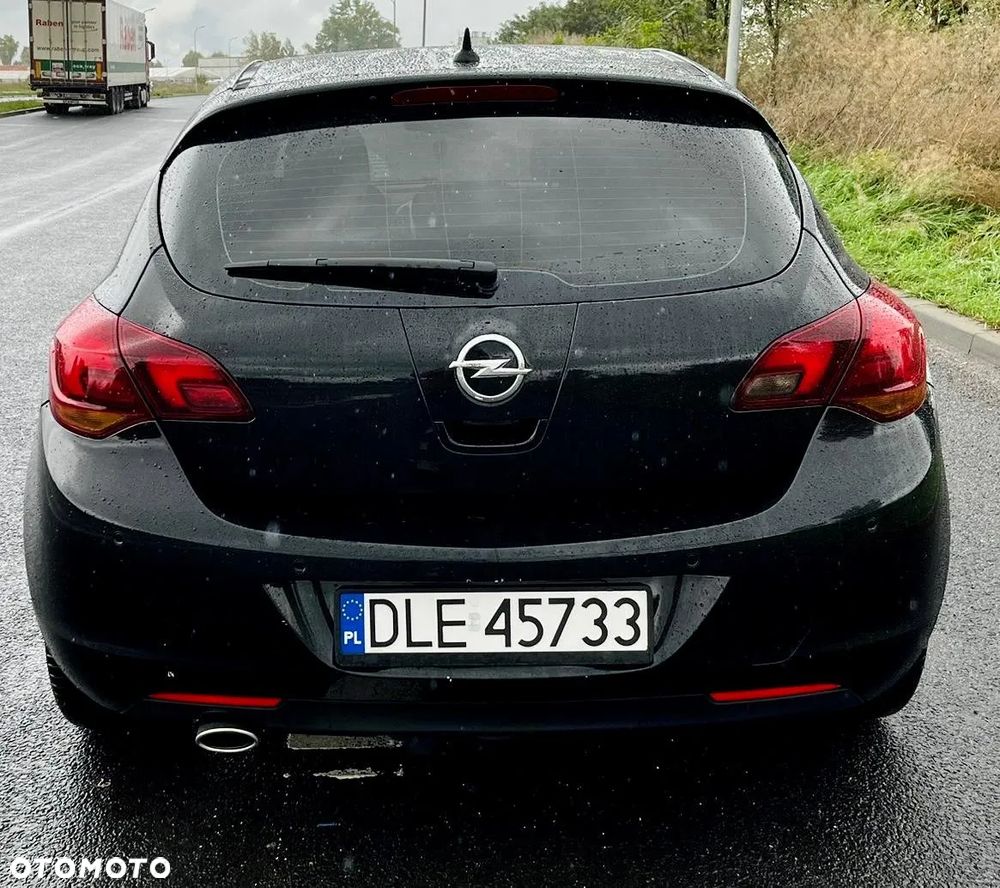 Opel Astra IV 1.6 T Cosmo - 4