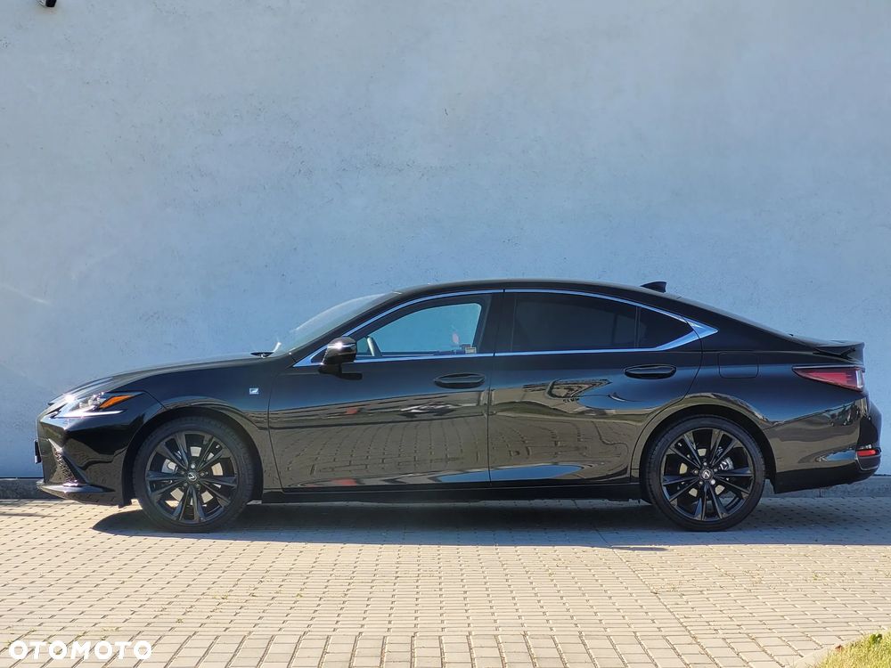 Lexus ES 300h F Sport Edition - 8