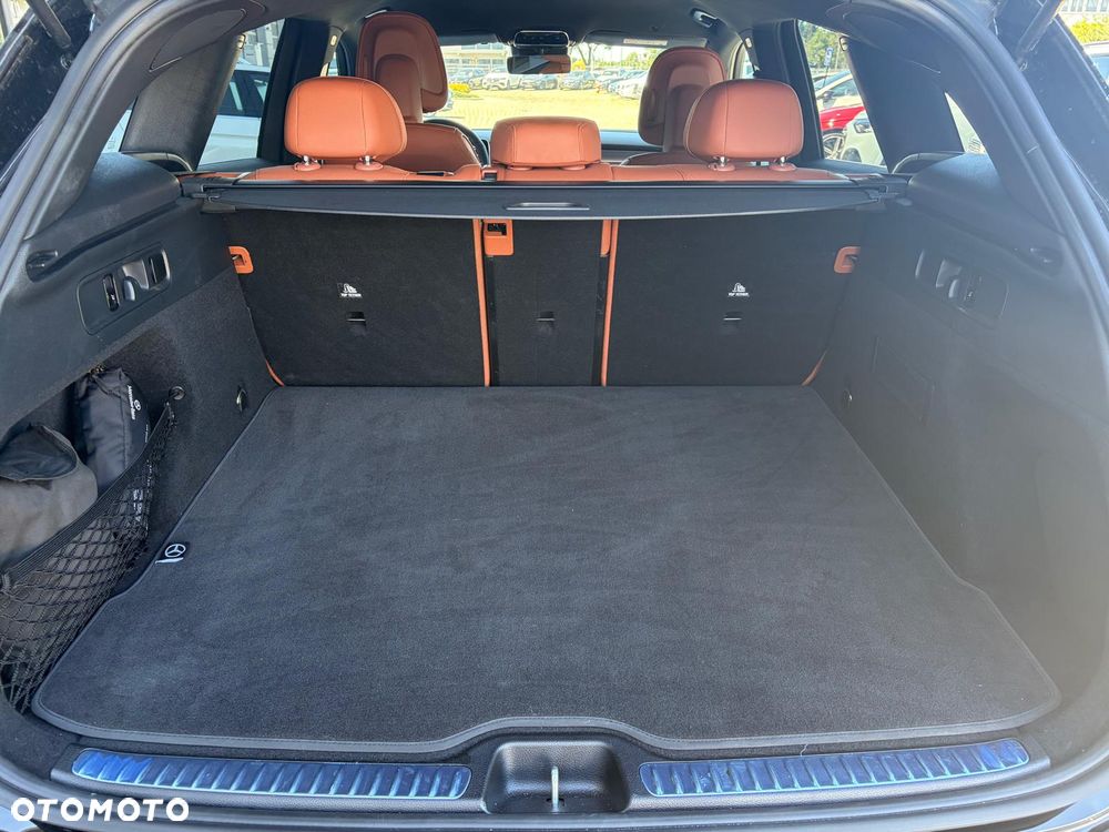 Mercedes-Benz GLC 200 4Matic 9G-TRONIC AMG Line Advanced - 20