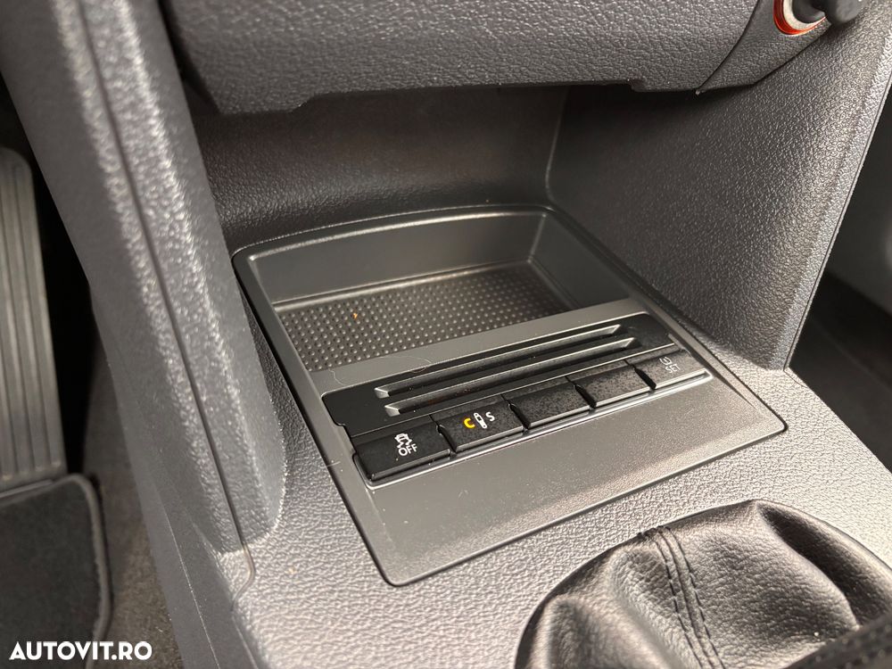 Volkswagen Touran 2.0 TDI DPF Highline - 22