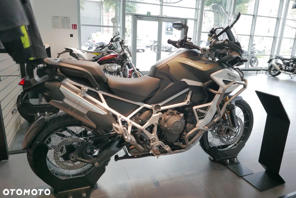 Triumph Tiger - 4