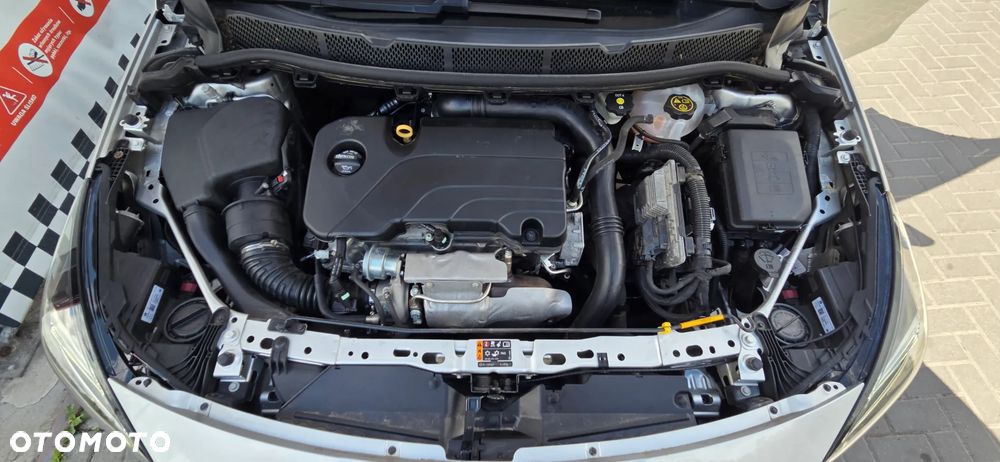 Opel Astra 1.4 Turbo Innovation - 38