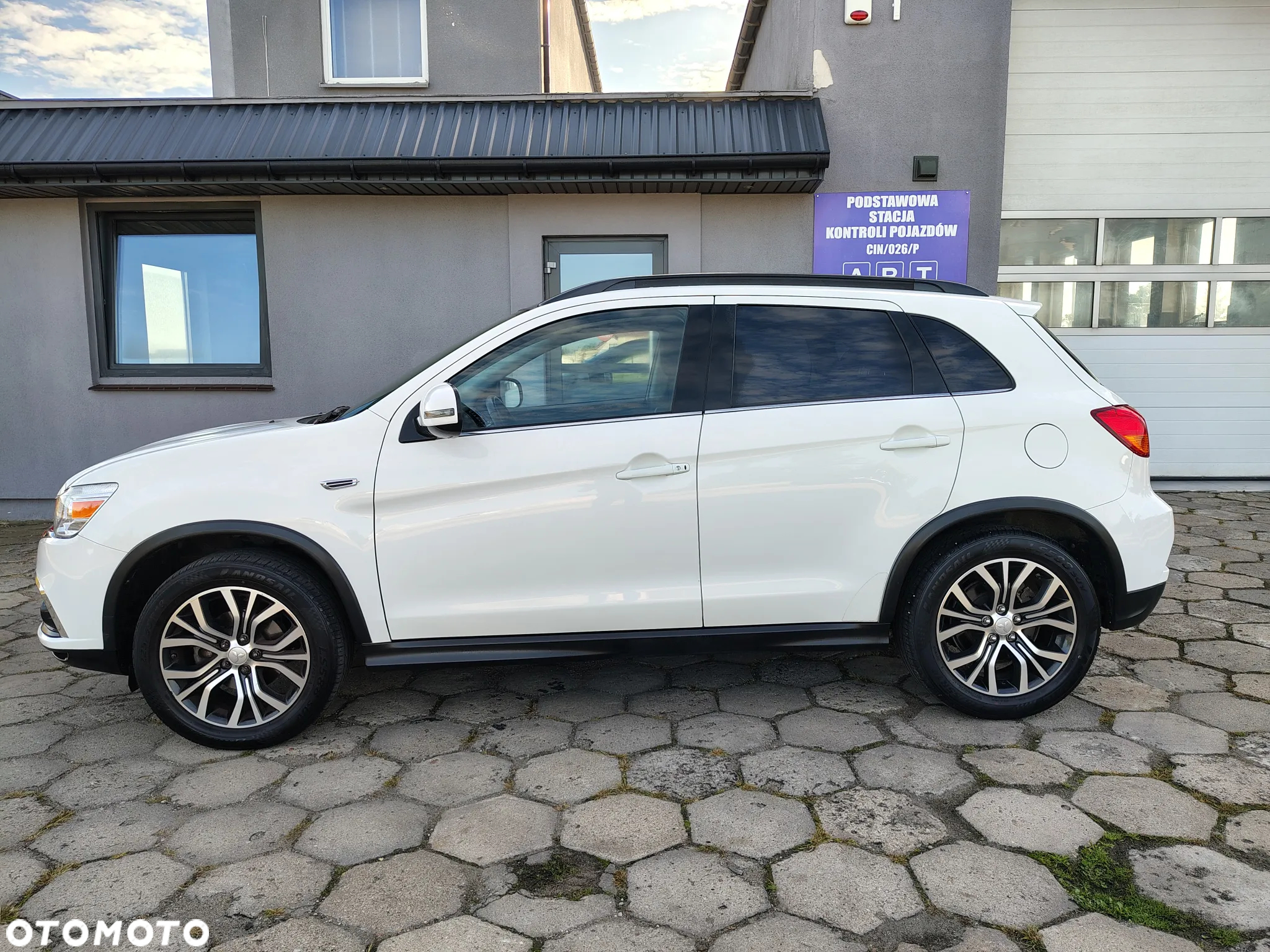 Mitsubishi ASX 1.6 2WD Comfort Edition - 11