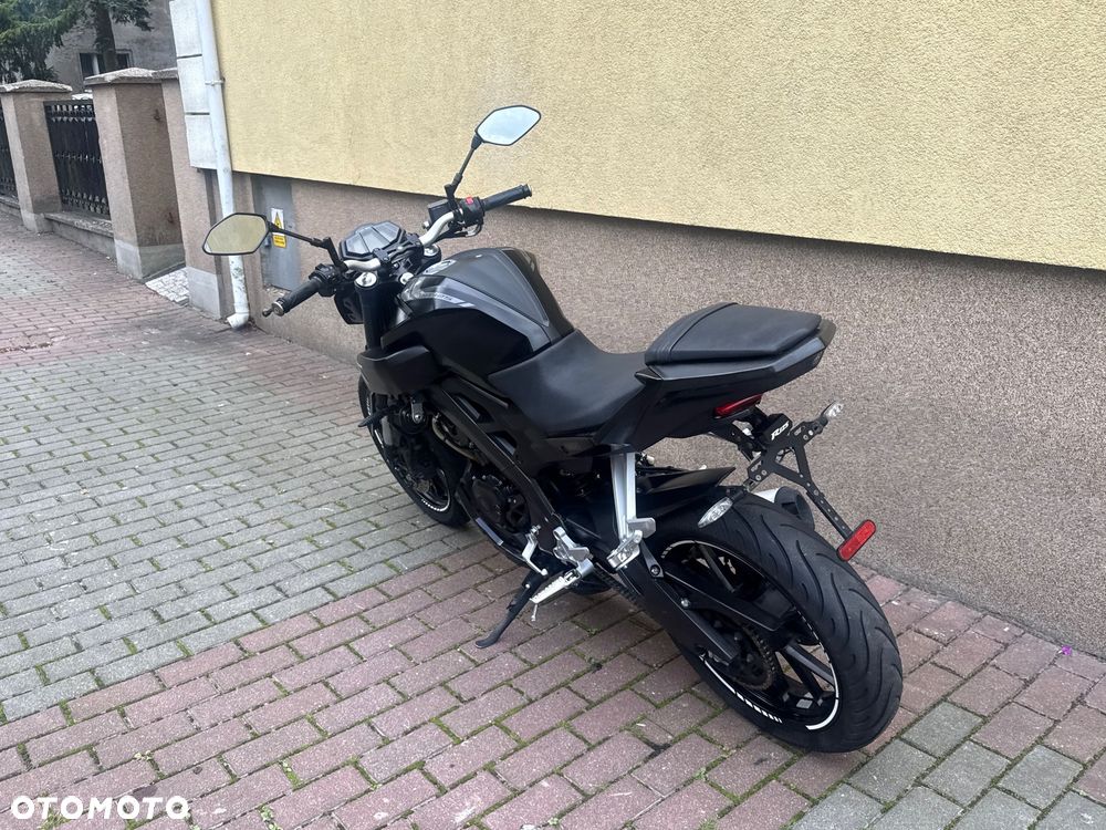 Yamaha MT - 16