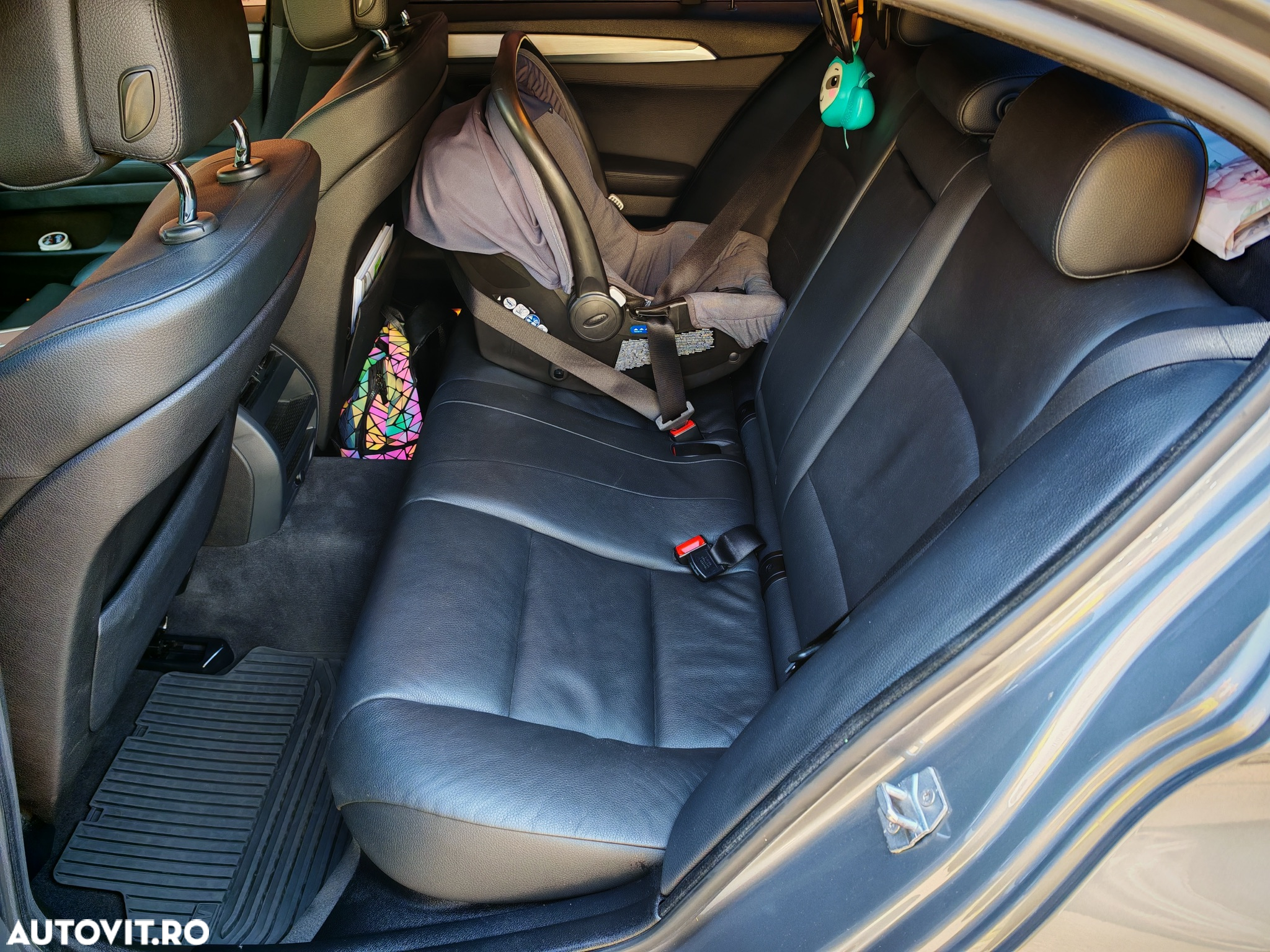BMW Seria 5 525d xDrive AT - 38