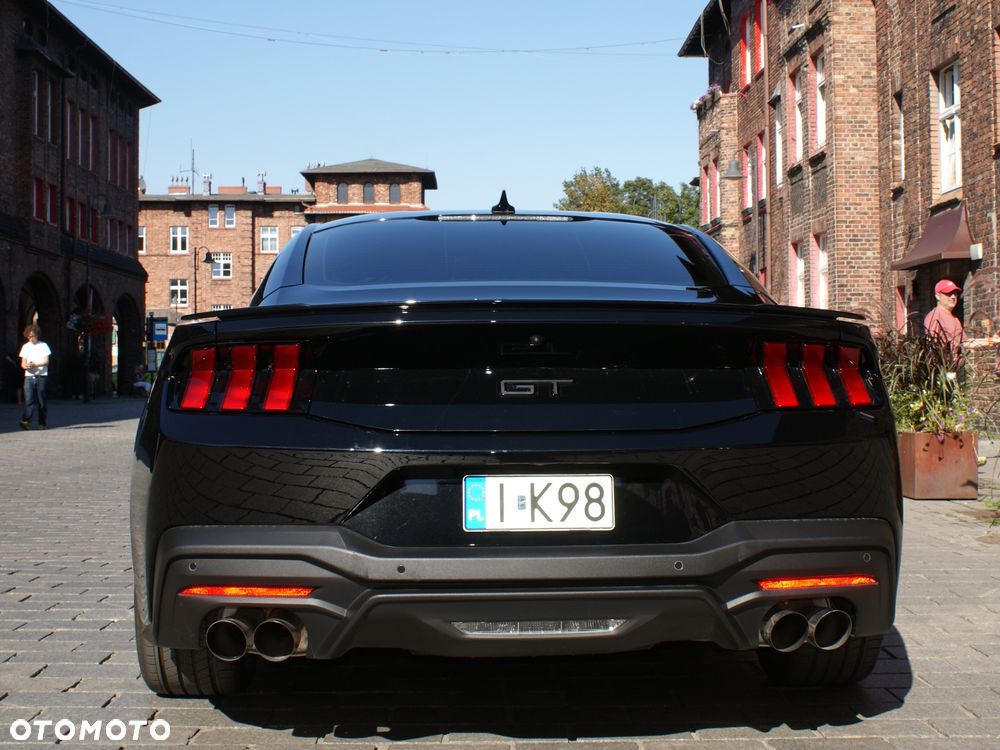 Ford Mustang - 11
