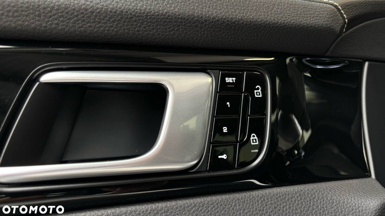 Porsche Panamera - 25