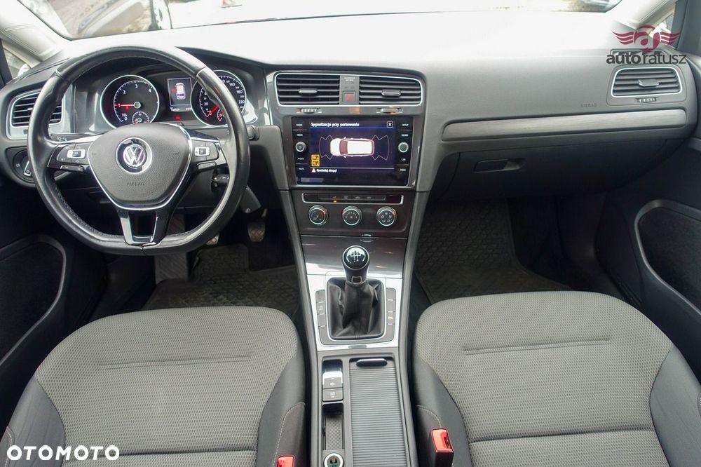 Volkswagen Golf - 14