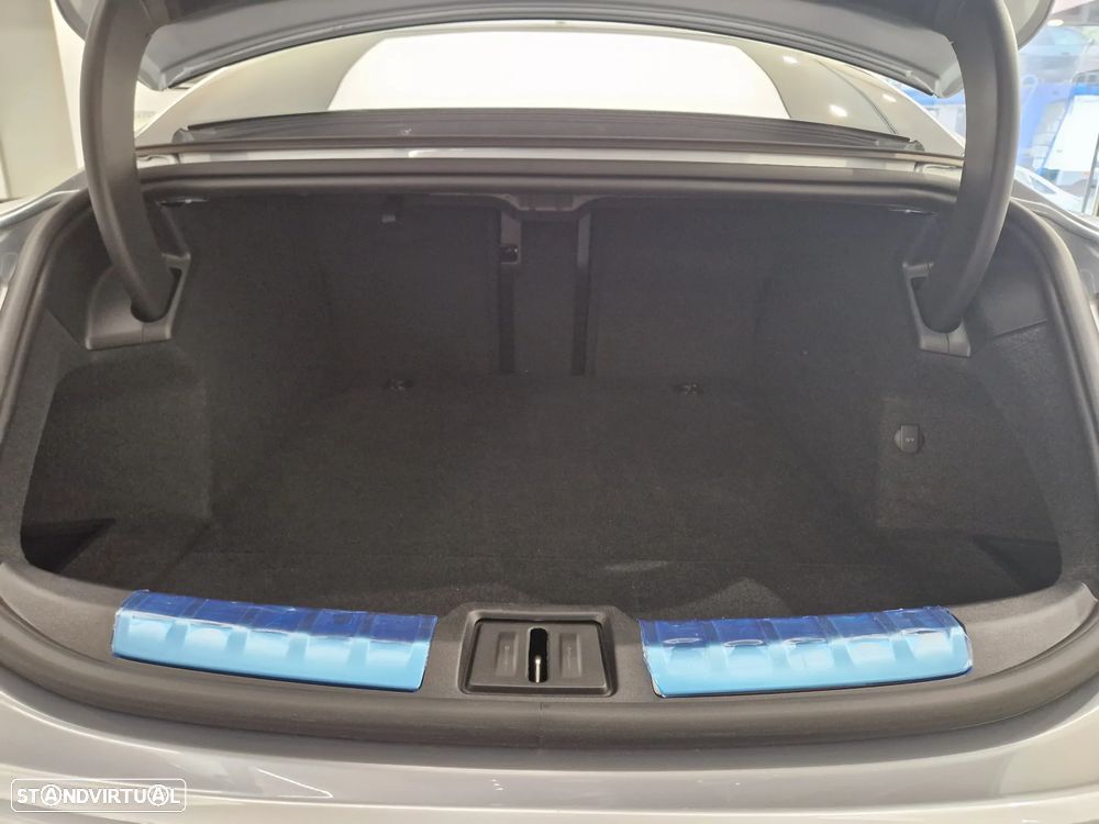 Porsche Taycan Standard - 18