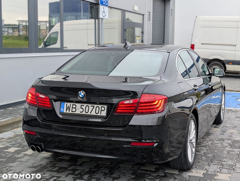 BMW Seria 5 525d xDrive Sport-Aut Luxury Line - 10