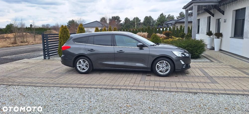 Ford Focus 1.5 EcoBlue STart-Stopp-System TITANIUM - 2