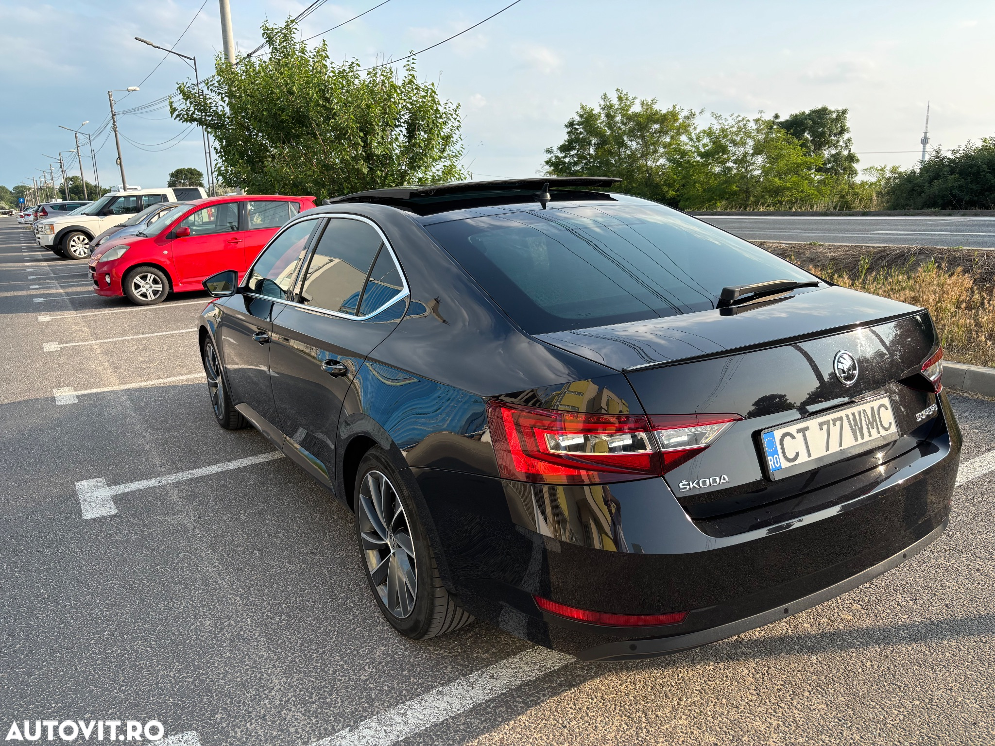 Skoda Superb 2.0 TDI DSG L&K - 4